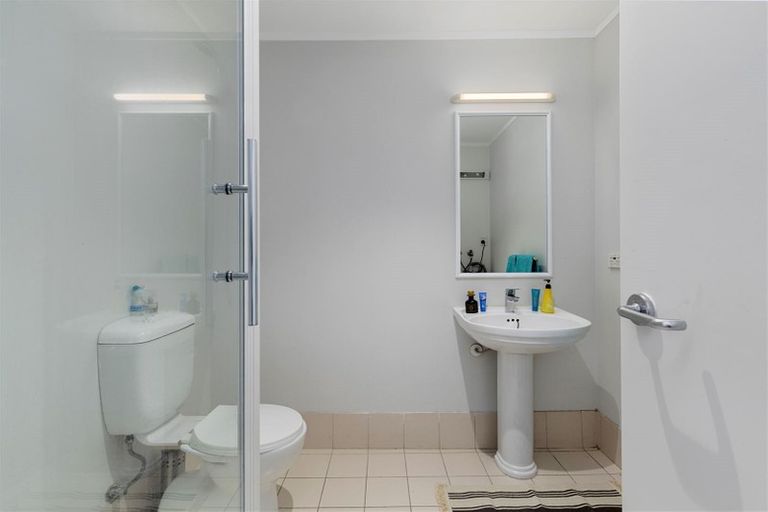 Photo of property in 20b/30 Westward Ho, Glen Eden, Auckland, 0602