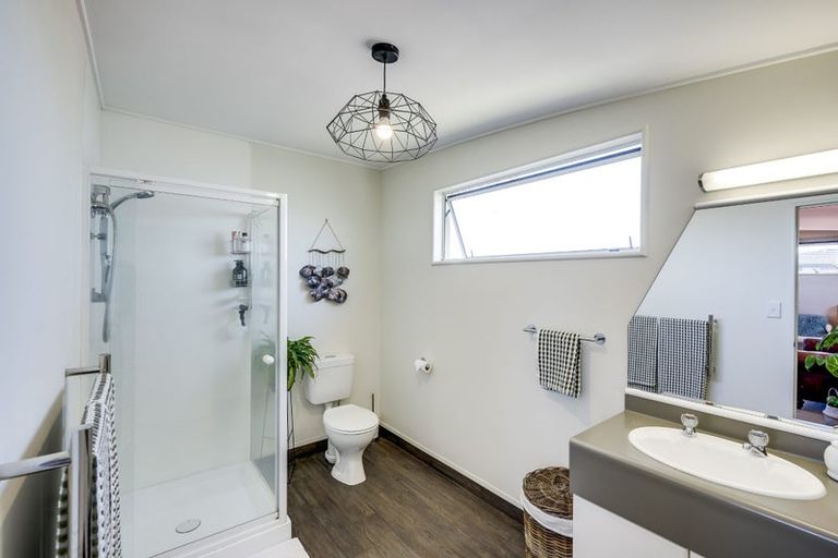 Photo of property in 166 Auckland Road, Greenmeadows, Napier, 4112