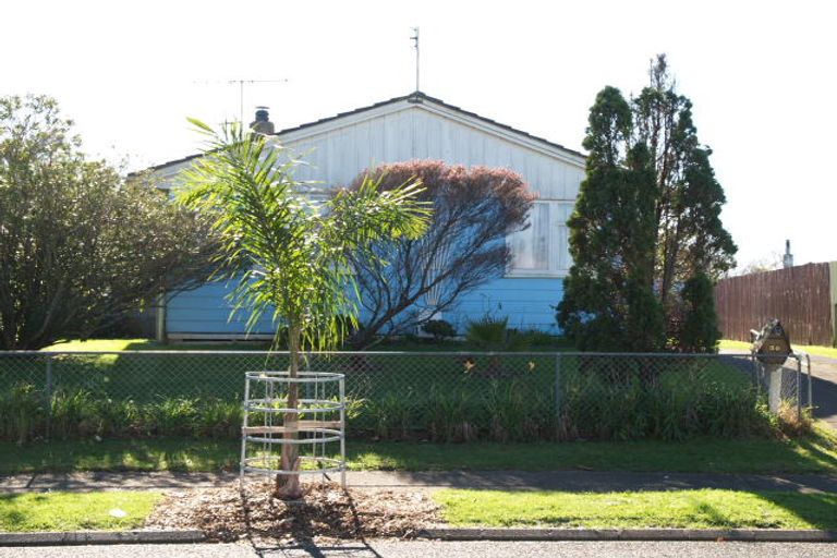 Photo of property in 23 Courtenay Crescent, Mangere East, Auckland, 2024