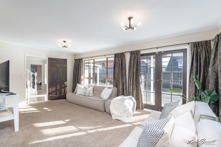 Photo of property in 15 Johnswood Grove, Clouston Park, Upper Hutt, 5018