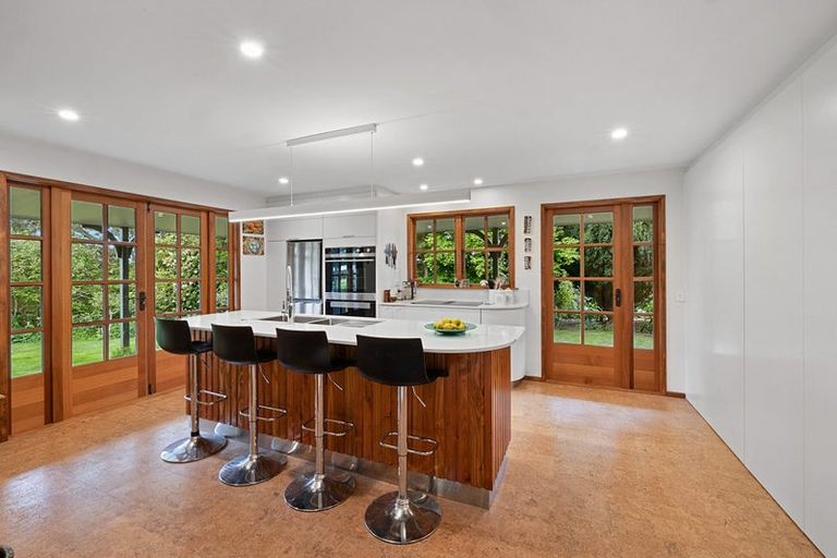 Photo of property in 447 Barrett Road, Omata, New Plymouth, 4374