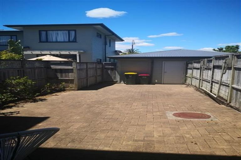 Photo of property in 12/2 Armoy Drive, East Tamaki, Auckland, 2016