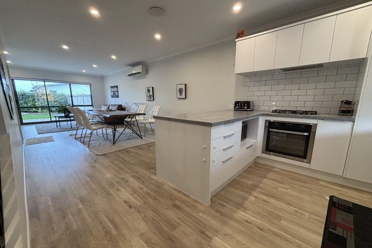 Photo of property in 60 Te Napi Drive, Takanini, 2112