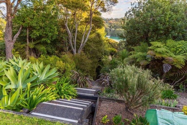 Photo of property in 84 Blue Heron Rise, Stanmore Bay, Whangaparaoa, 0932