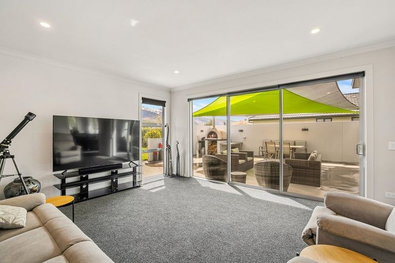 Photo of property in 15 De Bettencor Place, Mount Pisa, Cromwell, 9383