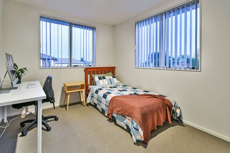 Photo of property in 214 Hill Road, The Gardens, Auckland, 2105