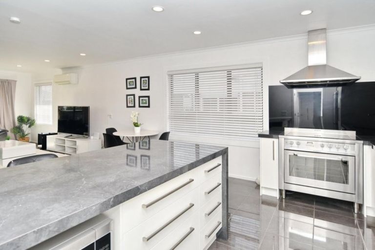 Photo of property in 58 Bentley Street, Russley, Christchurch, 8042