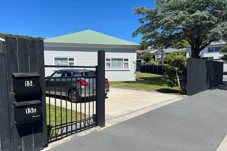 Photo of property in 15 Moselle Street, Island Bay, Wellington, 6023