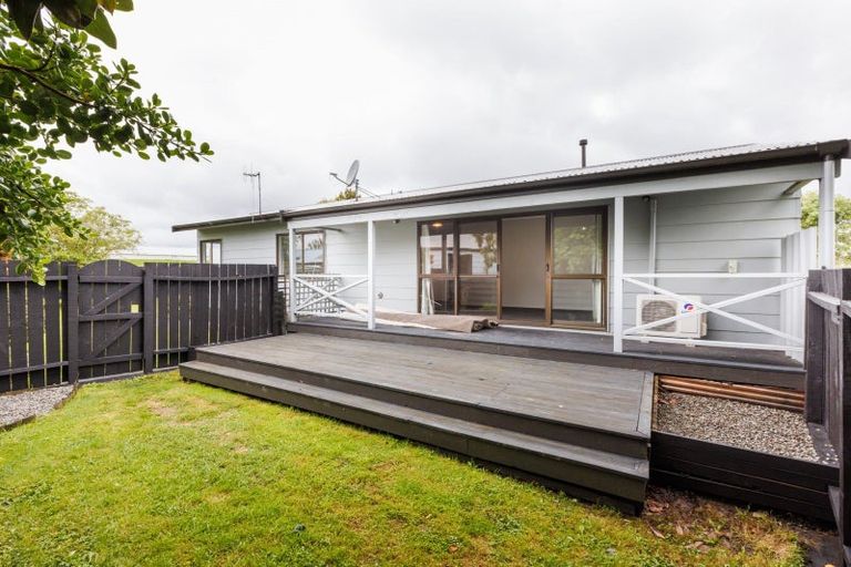 Photo of property in 15 Willowstream Grove, Cloverlea, Palmerston North, 4412