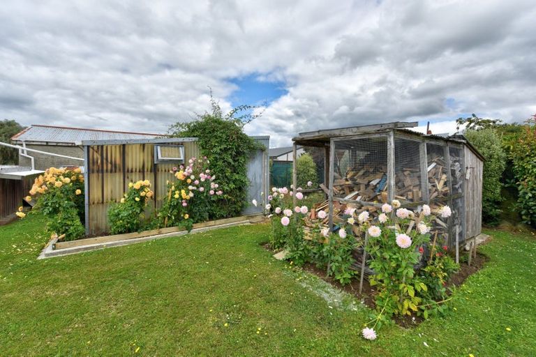 Photo of property in 70 Hunter Street, Edendale, 9825