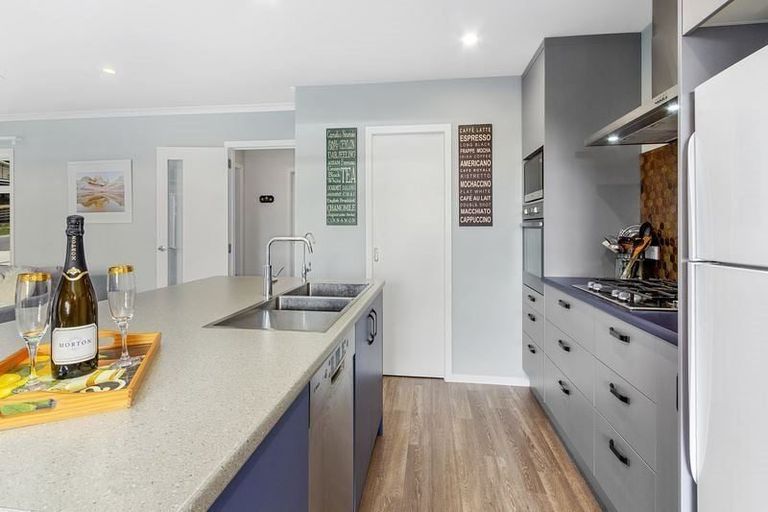 Photo of property in 12 Ken Douglas Drive, Aotea, Porirua, 5024