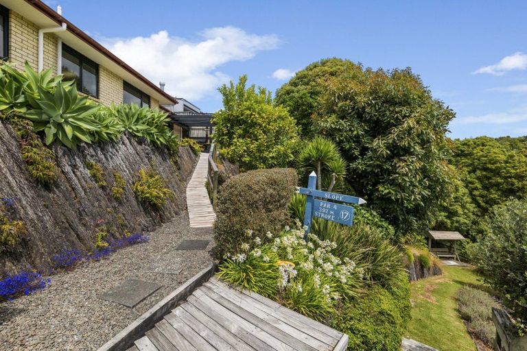 Photo of property in 203 Heta Road, Merrilands, New Plymouth, 4312
