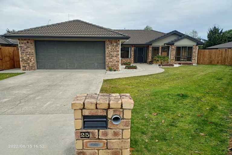 Photo of property in 25 Whitford Place, Rototuna North, Hamilton, 3210