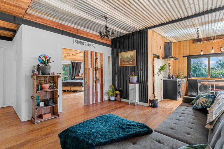 Photo of property in 106 Komiti Road, Tinopai, Matakohe, 0593