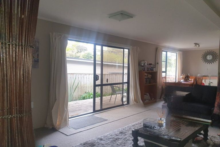 Photo of property in 50 Postgate Drive, Whitby, Porirua, 5024