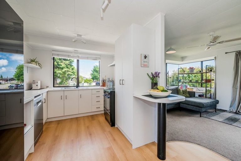 Photo of property in 15 Palmer Court, Paraparaumu, 5032