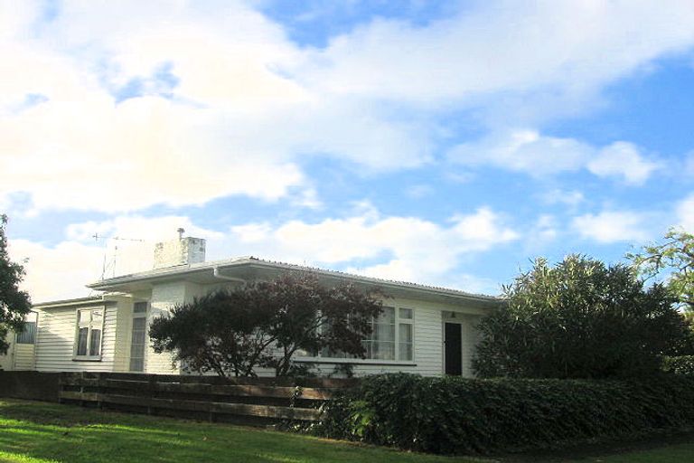 Photo of property in 10 Hobson Place, Takaro, Palmerston North, 4412