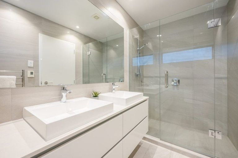 Photo of property in 2 James Mcleod Way, Silverdale, 0932