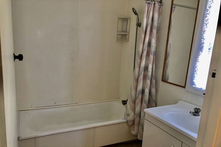 Photo of property in 2 Liddell Street, Foxton, 4814