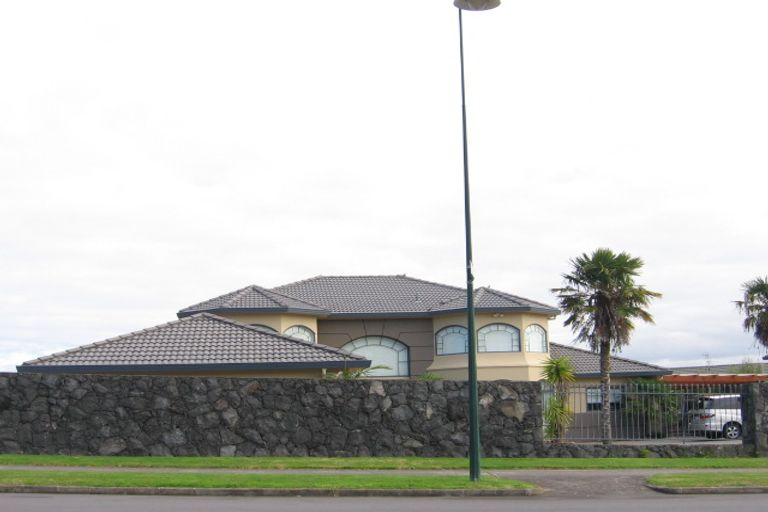 Photo of property in 39 Westerham Drive, Dannemora, Auckland, 2016