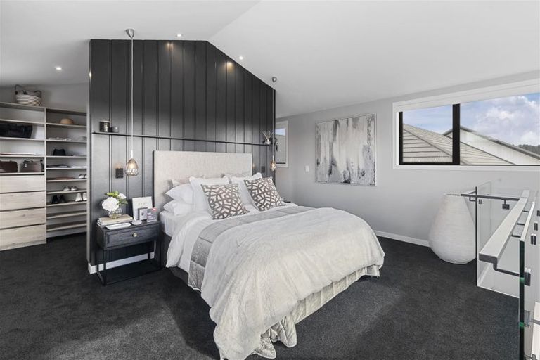 Photo of property in 33 Kikorangi Drive, Wainui, Silverdale, 0992