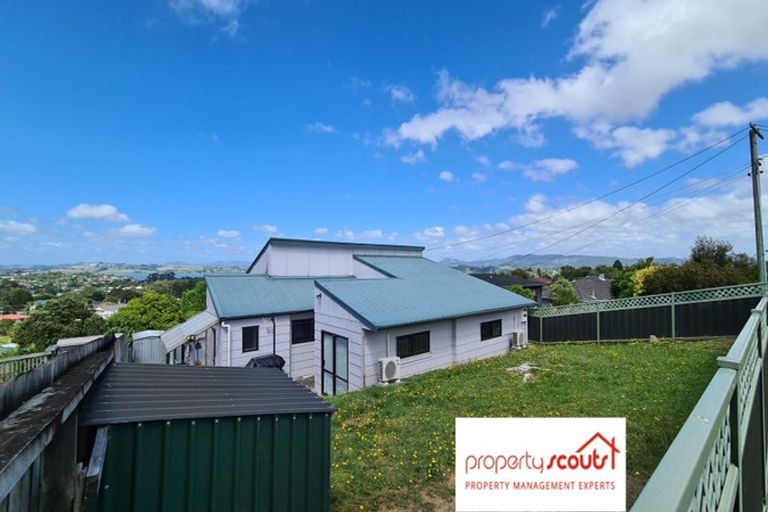 Photo of property in 18 Commins Road, Onerahi, Whangarei, 0110