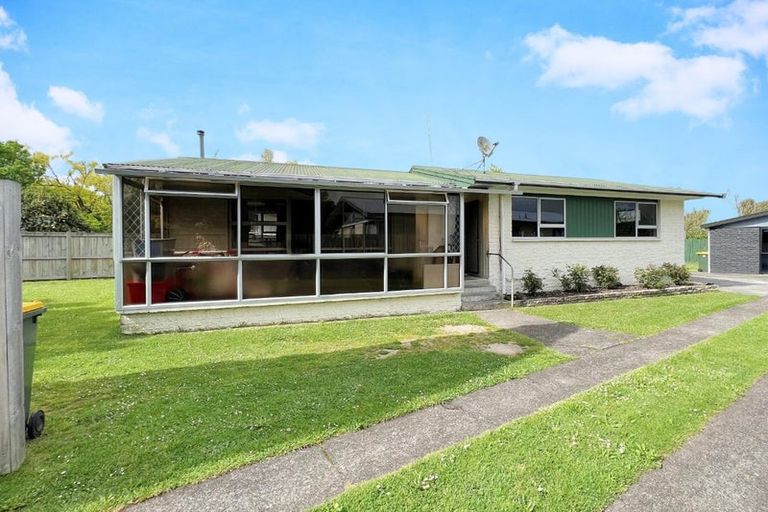 Photo of property in 81 Oakfield Crescent, Pukete, Hamilton, 3200