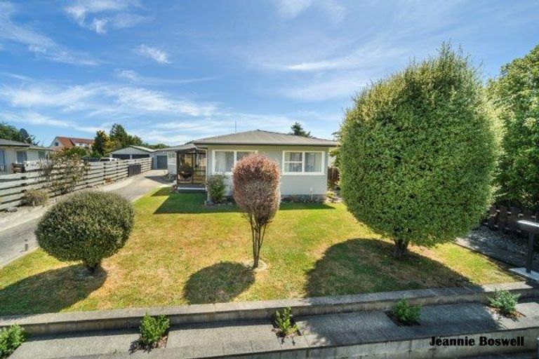 Photo of property in 84 Apollo Parade, Milson, Palmerston North, 4414