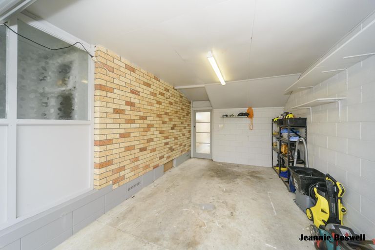 Photo of property in 20 Anaru Place, Awapuni, Palmerston North, 4412