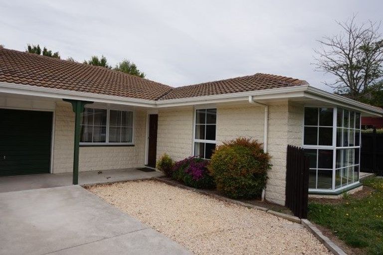 Photo of property in 115a Waimairi Road, Ilam, Christchurch, 8041