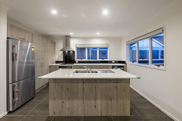 Photo of property in 80a Seddon Street, Pukekohe, 2120