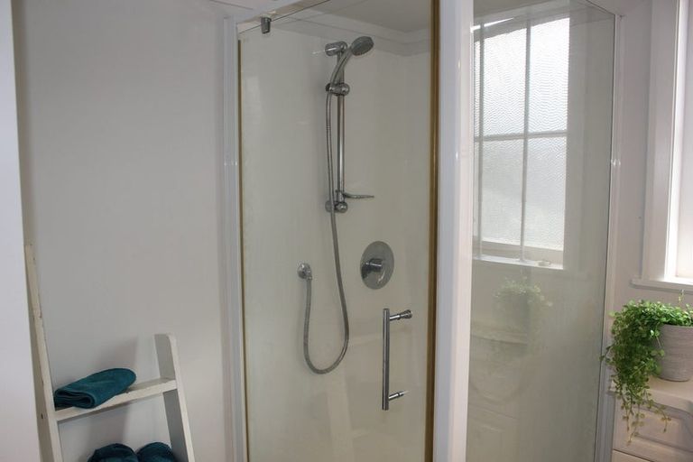 Photo of property in 1/48 Seabrook Avenue, New Lynn, Auckland, 0600