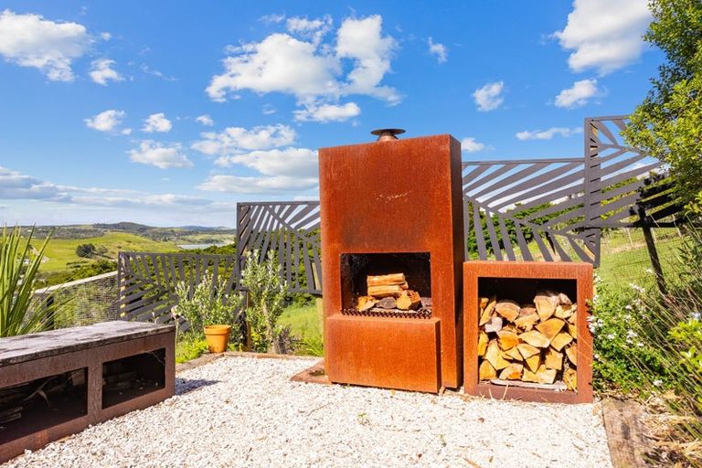 Photo of property in 205 Takahoa Drive, Kaiwaka, 0573