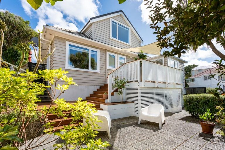 Photo of property in 30 Mandalay Terrace, Khandallah, Wellington, 6035