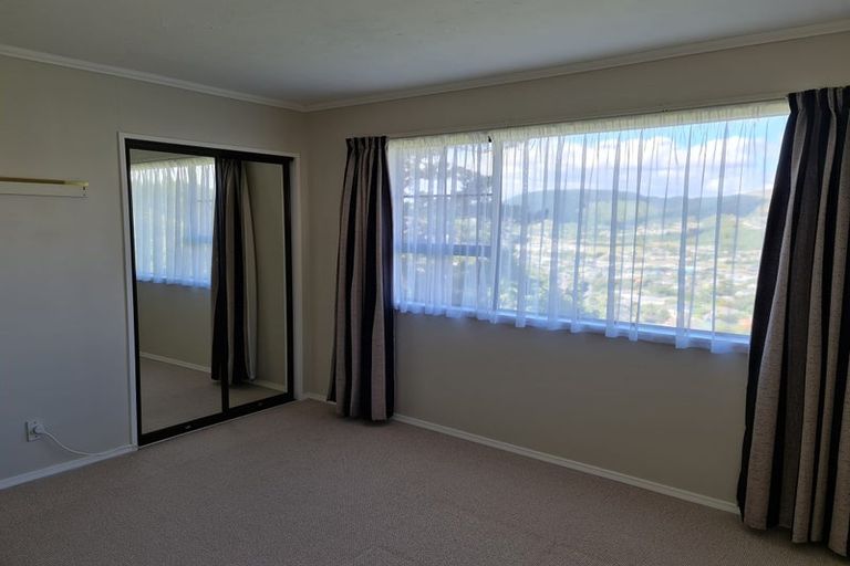 Photo of property in 29 Westhaven Drive, Tawa, Wellington, 5028