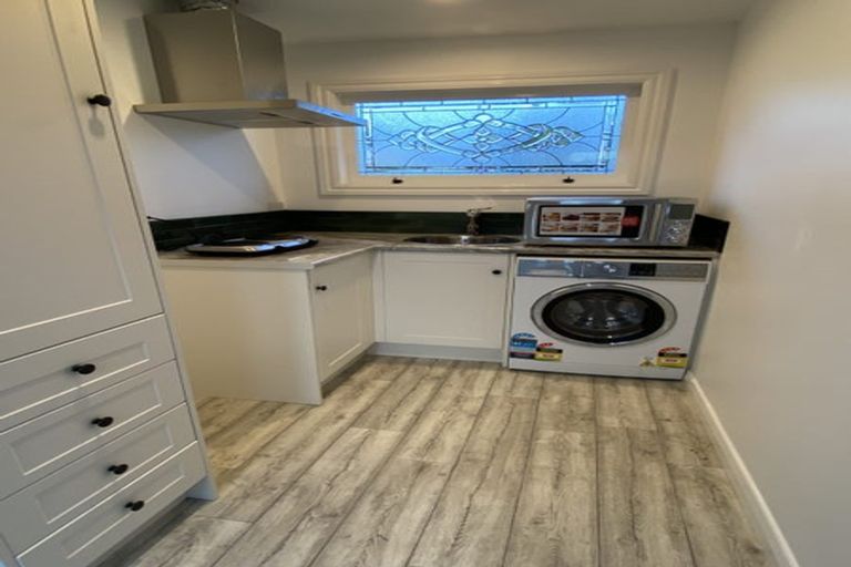 Photo of property in 80 Lake Road, Narrow Neck, Auckland, 0624