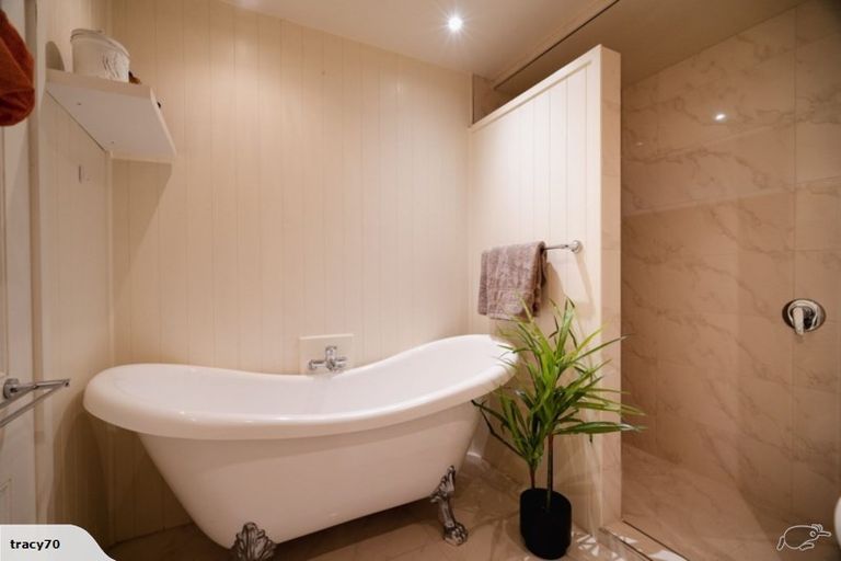 Photo of property in 94 Hargest Crescent, Saint Clair, Dunedin, 9012