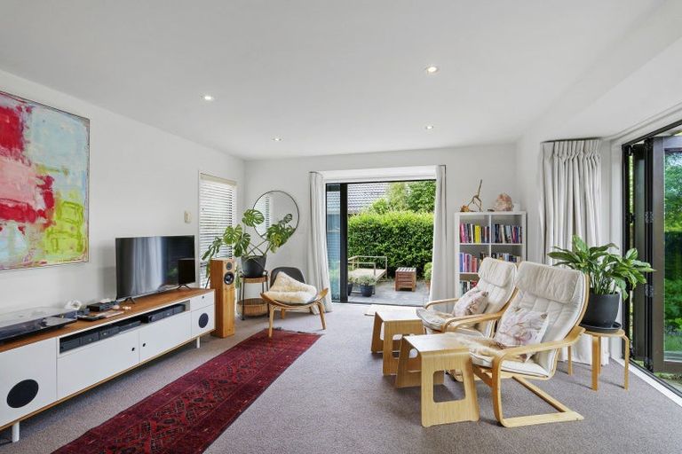 Photo of property in 1/6 Parr Place, Ilam, Christchurch, 8041