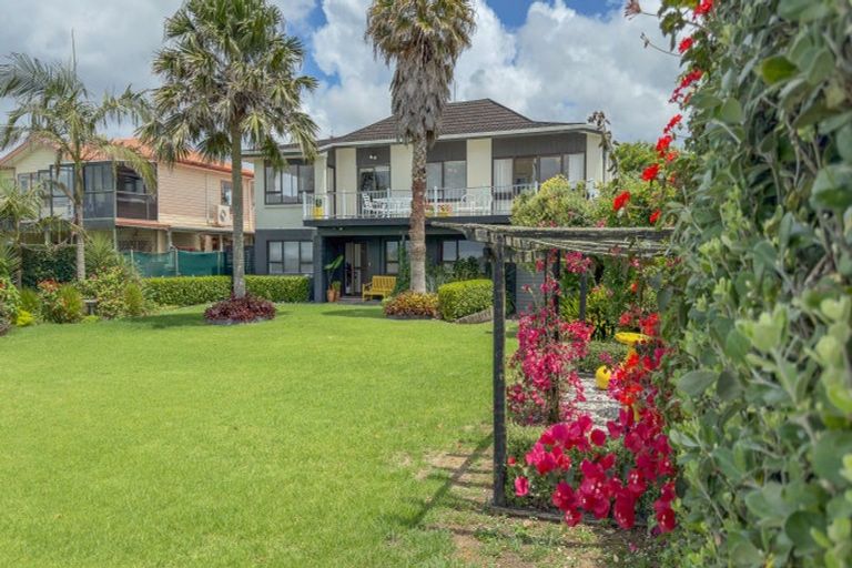 Photo of property in 1694 East Coast Road, Whakatiwai, Pokeno, 2473