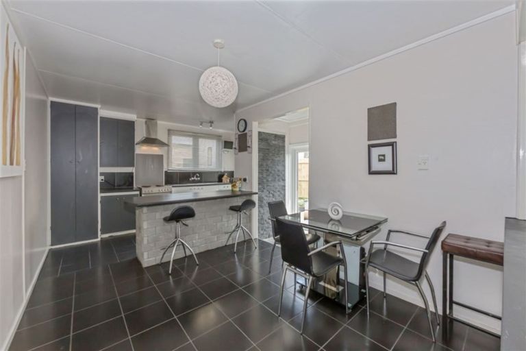 Photo of property in 17 Taurus Crescent, Beach Haven, Auckland, 0626