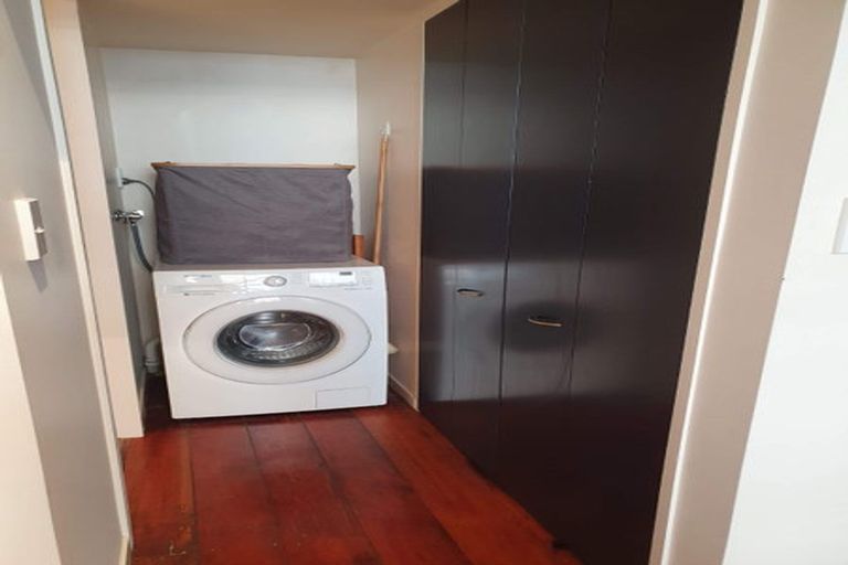 Photo of property in Hannahs Warehouse Apartments, 11/13 Leeds Street, Te Aro, Wellington, 6011