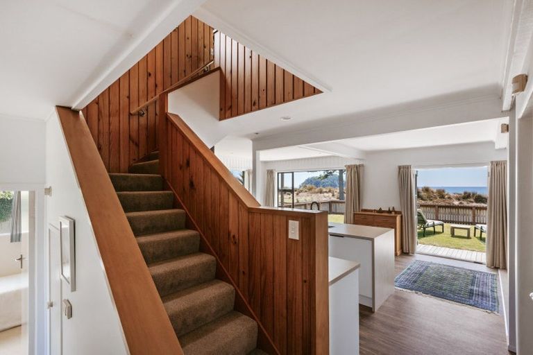 Photo of property in 69 Marine Parade, Mount Maunganui, 3116