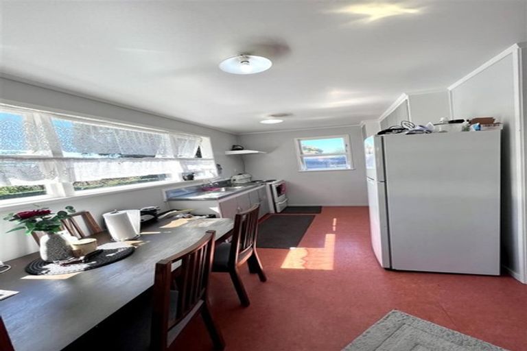 Photo of property in 95 Universal Drive, Henderson, Auckland, 0610