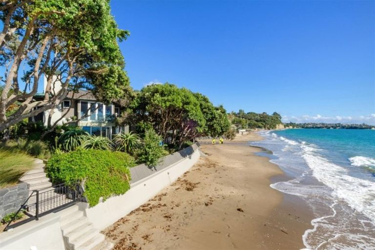 Photo of property in 25 Huntly Road, Campbells Bay, Auckland, 0630