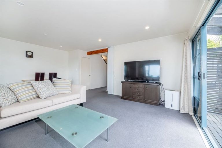 Photo of property in 12/485 Don Buck Road, Massey, Auckland, 0614