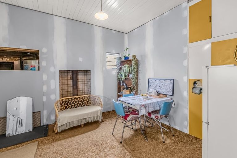 Photo of property in 69 Queen Street, Balfour, 9779