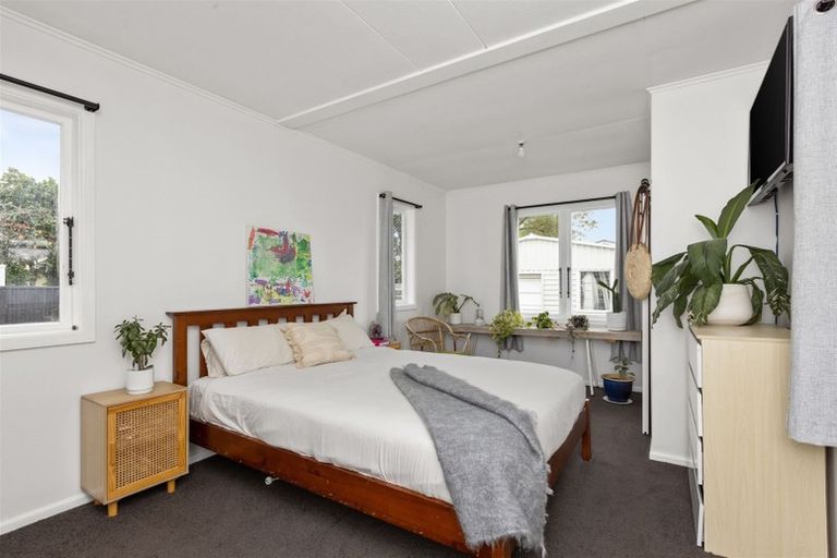 Photo of property in 19 Shrimpton Road, Haumoana, 4102
