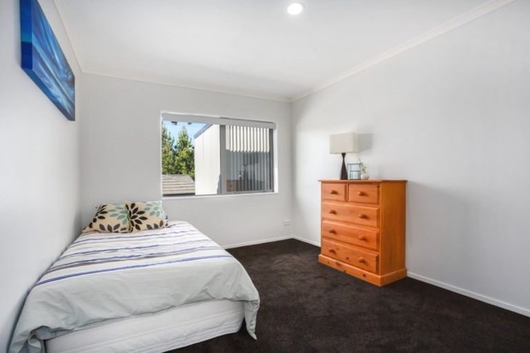 Photo of property in 120 Endeavour Drive, Whitby, Porirua, 5024