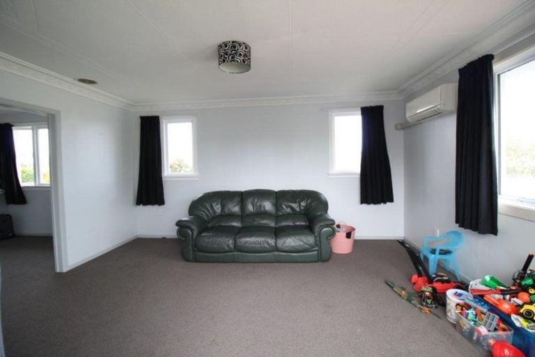 Photo of property in 99 Conway Crescent, Glengarry, Invercargill, 9810