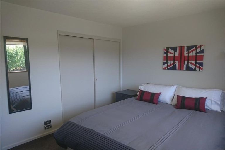 Photo of property in 2 Ragan Lane, Wanaka, 9305